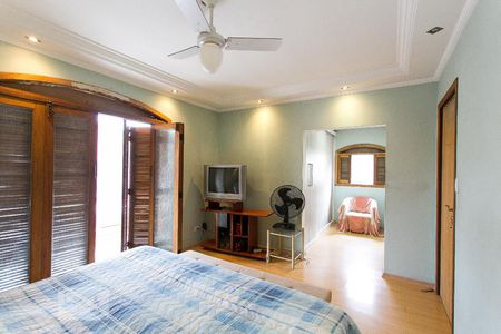 Casa à venda com 210m², 3 quartos e 4 vagasSuíte