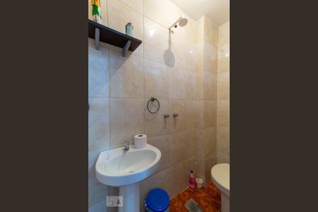 Apartamento à venda com 84m², 2 quartos e 1 vaga Apartamento à venda com 84m², 2 quartos e 1 vagaBanheiro de Serviço