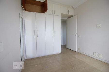 Apartamento à venda com 125m², 4 quartos e 3 vagasQuarto 2