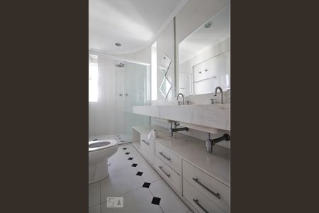 Apartamento à venda com 125m², 4 quartos e 3 vagasBanheiro da suíte 2