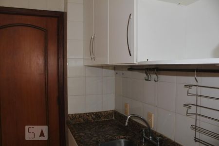 Apartamento à venda com 180m², 3 quartos e 2 vagasCozinha