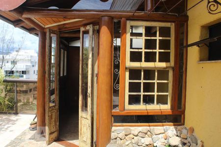 Apartamento à venda com 180m², 3 quartos e 2 vagasÁrea Externa - Porta de Acesso ao Escritório