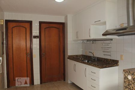 Apartamento à venda com 180m², 3 quartos e 2 vagasCozinha