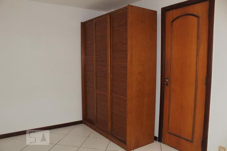 Apartamento à venda com 180m², 3 quartos e 2 vagasSuíte 2