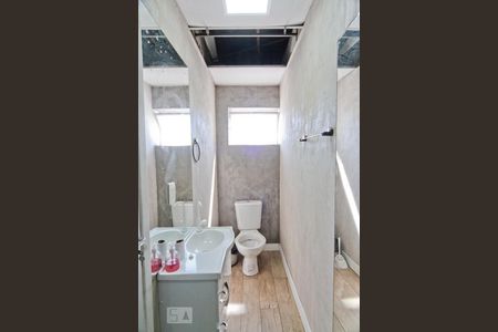 Banheiro de kitnet/studio para alugar com 1 quarto, 30m² em Limão, São Paulo