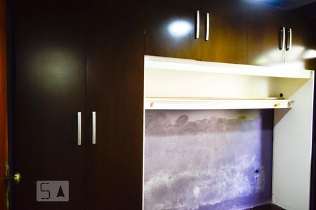 Casa à venda com 79m², 3 quartos e 2 vagasQuarto 3 - Armários