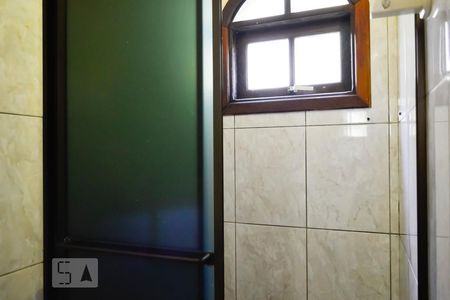 Casa à venda com 79m², 3 quartos e 2 vagasBanheiro Suite Box de Vidro