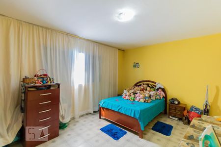 Casa à venda com 200m², 5 quartos e 5 vagas Casa à venda com 200m², 5 quartos e 5 vagasSuíte