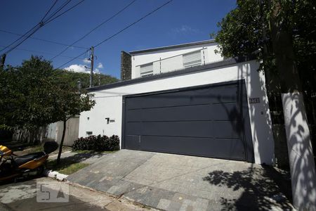 Casa à venda com 200m², 3 quartos e 2 vagasFachada 