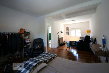 Casa à venda com 200m², 3 quartos e 2 vagasSuíte 