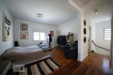 Casa à venda com 200m², 3 quartos e 2 vagasSuíte 