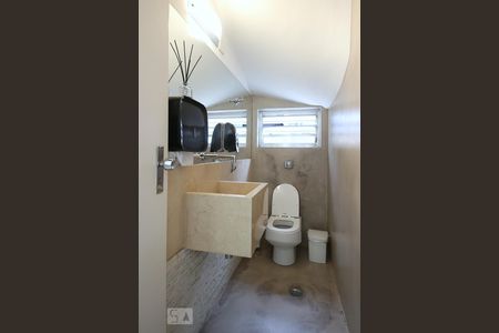 Casa à venda com 200m², 3 quartos e 2 vagasLavabo 