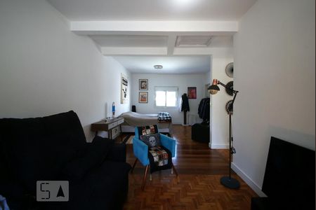Casa à venda com 200m², 3 quartos e 2 vagasSuíte 