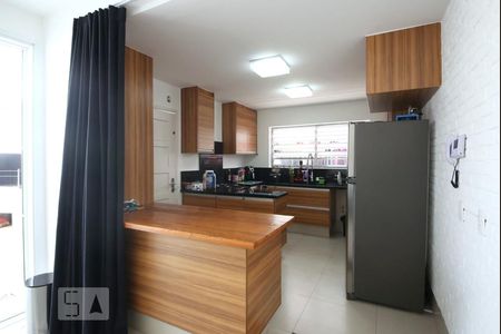 Casa à venda com 200m², 3 quartos e 2 vagasCozinha 