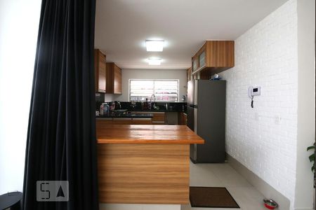 Casa à venda com 200m², 3 quartos e 2 vagasCozinha 