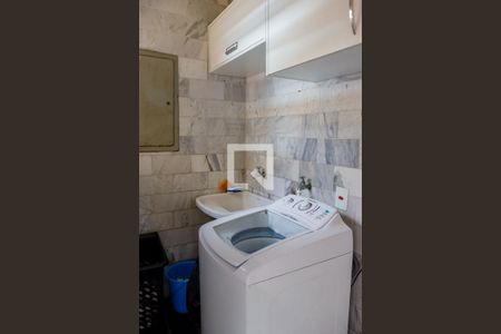 Apartamento à venda com 118m², 3 quartos e 1 vaga Apartamento à venda com 118m², 3 quartos e 1 vagaLavanderia