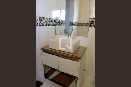 Apartamento à venda com 118m², 3 quartos e 1 vaga Apartamento à venda com 118m², 3 quartos e 1 vagaBanheiro da Suíte 2