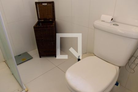 Apartamento à venda com 118m², 3 quartos e 1 vaga Apartamento à venda com 118m², 3 quartos e 1 vagaBanheiro da Suíte 2