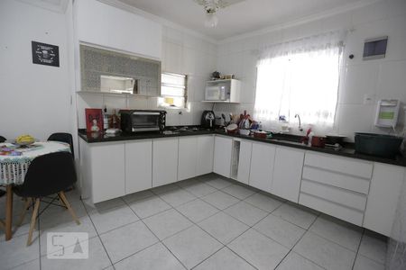 Casa à venda com 412m², 6 quartos e 4 vagasCozinha