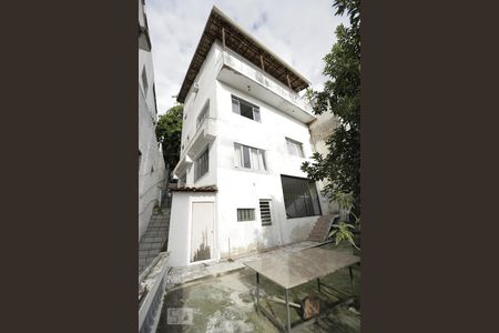 Casa à venda com 412m², 6 quartos e 4 vagasFachada
