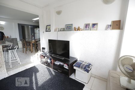 Casa à venda com 412m², 6 quartos e 4 vagasSala