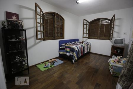 Casa à venda com 412m², 6 quartos e 4 vagasQuarto 3