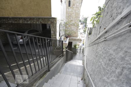 Casa à venda com 412m², 6 quartos e 4 vagasÁrea Externa