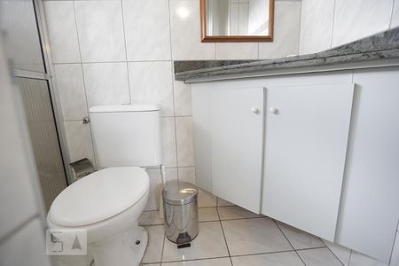 Casa à venda com 412m², 6 quartos e 4 vagasBanheiro da Suíte 2