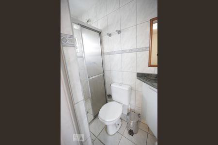 Casa à venda com 412m², 6 quartos e 4 vagasBanheiro da Suíte 2