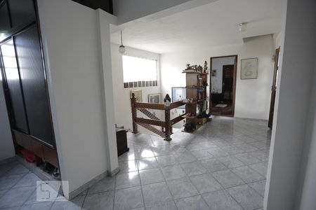 Casa à venda com 412m², 6 quartos e 4 vagasCorredor