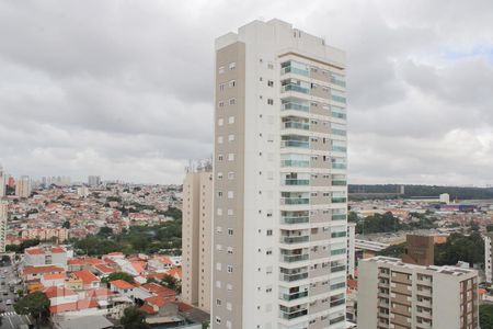 Apartamento à venda com 90m², 3 quartos e 2 vagas Apartamento à venda com 90m², 3 quartos e 2 vagasÁrea Comum - Piscina