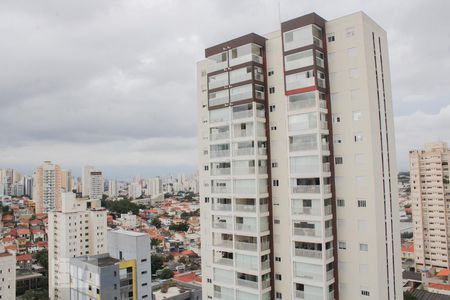 Apartamento à venda com 90m², 3 quartos e 2 vagas Apartamento à venda com 90m², 3 quartos e 2 vagasÁrea Comum - Piscina