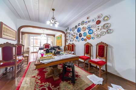 Apartamento à venda com 311m², 5 quartos e 3 vagas Apartamento à venda com 311m², 5 quartos e 3 vagasSala de Jantar