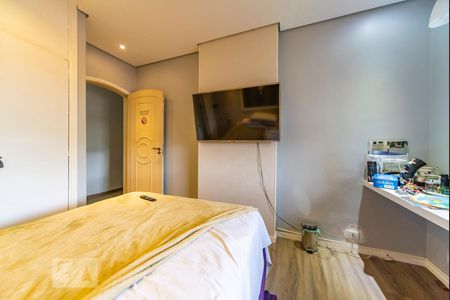 Apartamento à venda com 311m², 5 quartos e 3 vagas Apartamento à venda com 311m², 5 quartos e 3 vagasQuarto 2