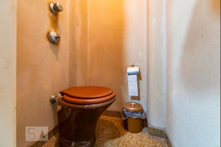 Apartamento à venda com 311m², 5 quartos e 3 vagas Apartamento à venda com 311m², 5 quartos e 3 vagasLavabo