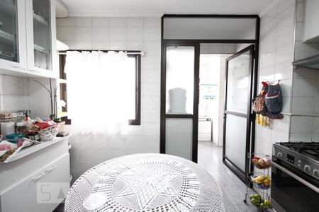 Apartamento à venda com 156m², 4 quartos e 2 vagas Apartamento à venda com 156m², 4 quartos e 2 vagasCozinha