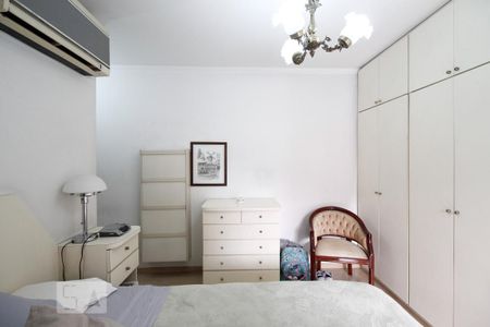 Apartamento à venda com 156m², 4 quartos e 2 vagas Apartamento à venda com 156m², 4 quartos e 2 vagasQuarto 4