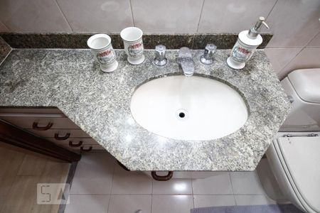 Apartamento à venda com 156m², 4 quartos e 2 vagas Apartamento à venda com 156m², 4 quartos e 2 vagasBanheiro 3