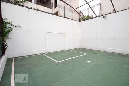 Apartamento à venda com 156m², 4 quartos e 2 vagas Apartamento à venda com 156m², 4 quartos e 2 vagasQuadra