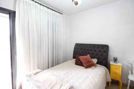 Apartamento à venda com 156m², 4 quartos e 2 vagas Apartamento à venda com 156m², 4 quartos e 2 vagasQuarto 3