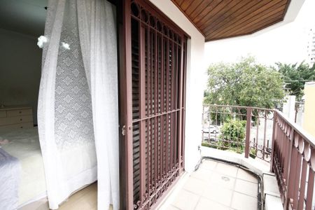 Apartamento à venda com 156m², 4 quartos e 2 vagas Apartamento à venda com 156m², 4 quartos e 2 vagasVaranda