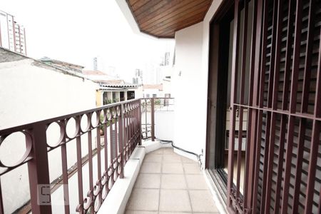 Apartamento à venda com 156m², 4 quartos e 2 vagas Apartamento à venda com 156m², 4 quartos e 2 vagasVaranda