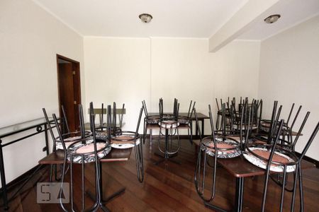 Apartamento à venda com 156m², 4 quartos e 2 vagas Apartamento à venda com 156m², 4 quartos e 2 vagasSalão de festas