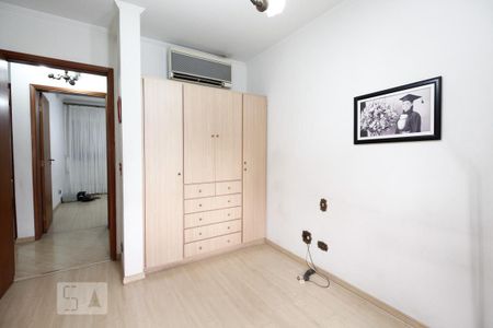 Apartamento à venda com 156m², 4 quartos e 2 vagas Apartamento à venda com 156m², 4 quartos e 2 vagasQuarto 1