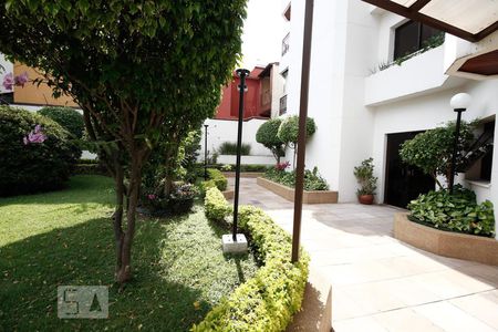 Apartamento à venda com 156m², 4 quartos e 2 vagas Apartamento à venda com 156m², 4 quartos e 2 vagasÁrea comum