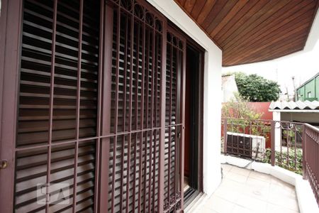 Apartamento à venda com 156m², 4 quartos e 2 vagas Apartamento à venda com 156m², 4 quartos e 2 vagasVaranda