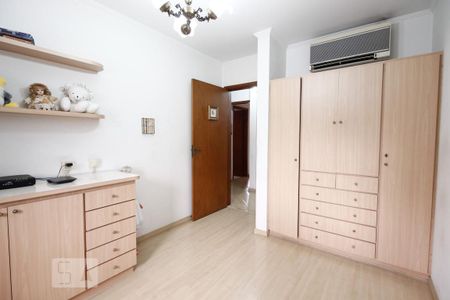 Apartamento à venda com 156m², 4 quartos e 2 vagas Apartamento à venda com 156m², 4 quartos e 2 vagasQuarto 1