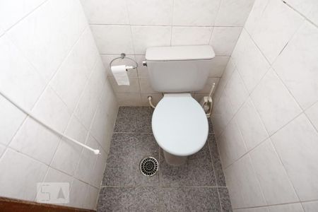 Apartamento à venda com 156m², 4 quartos e 2 vagas Apartamento à venda com 156m², 4 quartos e 2 vagasBanheiro de Serviço