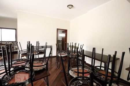 Apartamento à venda com 156m², 4 quartos e 2 vagas Apartamento à venda com 156m², 4 quartos e 2 vagasSalão de festas