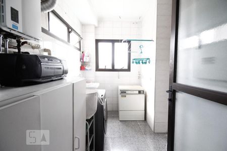 Apartamento à venda com 156m², 4 quartos e 2 vagas Apartamento à venda com 156m², 4 quartos e 2 vagasLavanderia